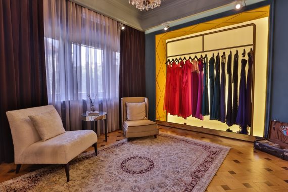 showroom-dressbox-1