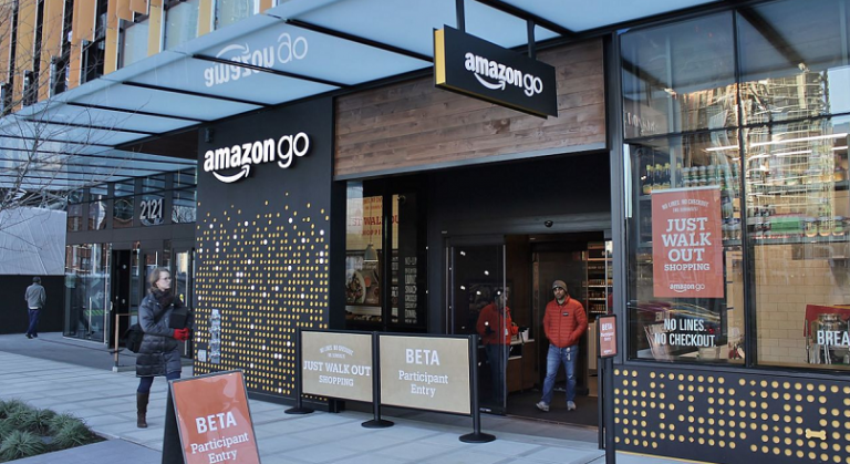 Amazon va vinde date analytics, din magazinele sale fizice contactless