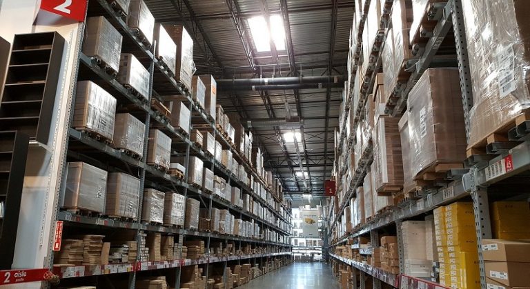 Robotii Amazon si planul pe 2 ani pentru automatizarea depozitelor