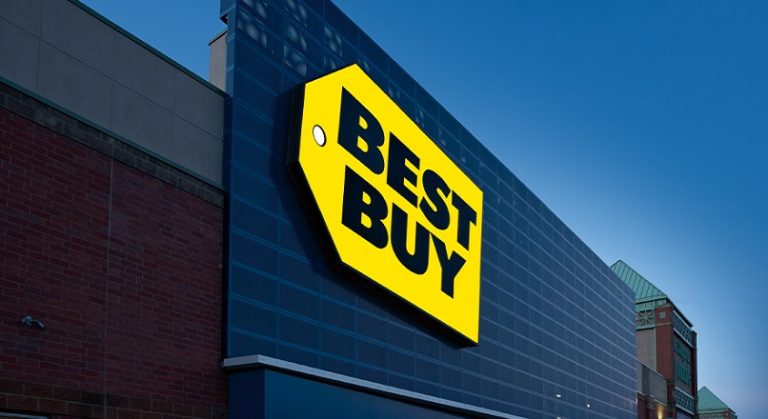 Best Buy transforma 25% dintre magazinele fizice in hub-uri pentru comenzi online