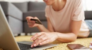 4 modalitati in care retailerii online de Fashion folosesc AI-ul (raport)