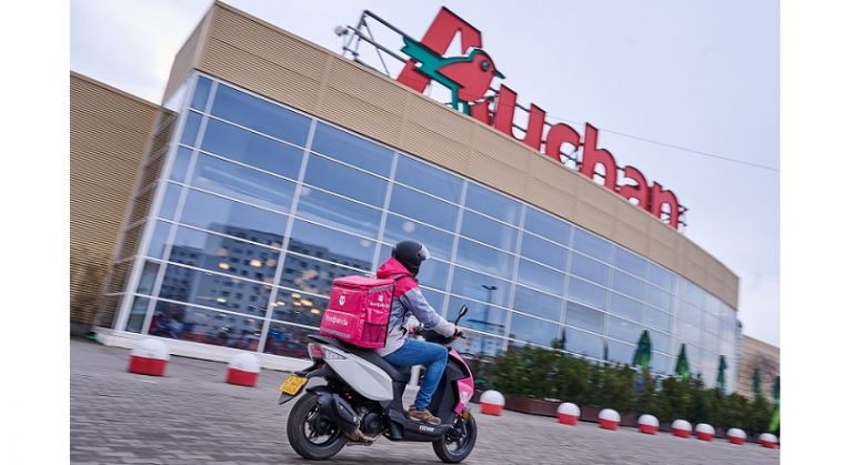Auchan Romania si foodpanda extind la nivel national parteneriatul pentru livrari rapide