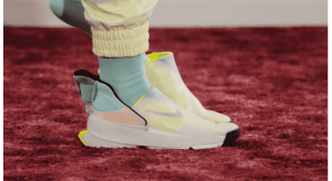 Nike isi lanseaza mai intai online cel mai nou si inovativ produs