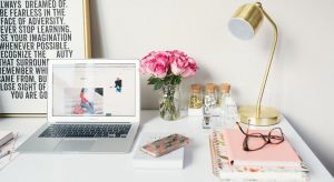 Europa: piata online de Fashion, Beauty si Luxury a valorat 213 miliarde €, in 2023 (studiu)