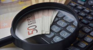 Piata e-commerce globala va insuma tranzactii de 11,4 trilioane $, pana in 2029 (raport)